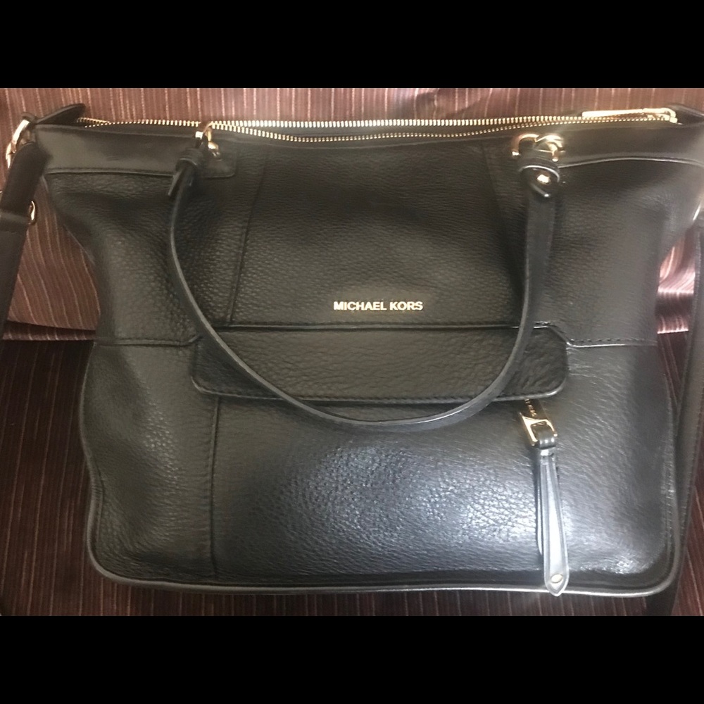 Michael Kors leather purse